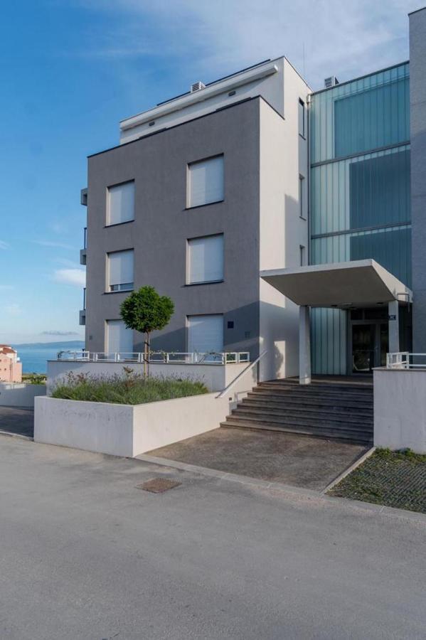 Zigo Modern Near Apartment Split