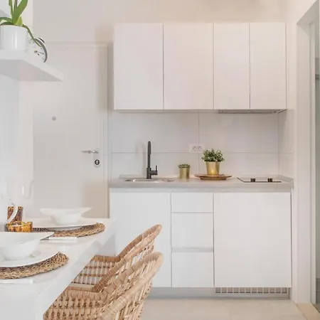 Zigo Modern Studio Apartment Near Beach Split Exterior photo